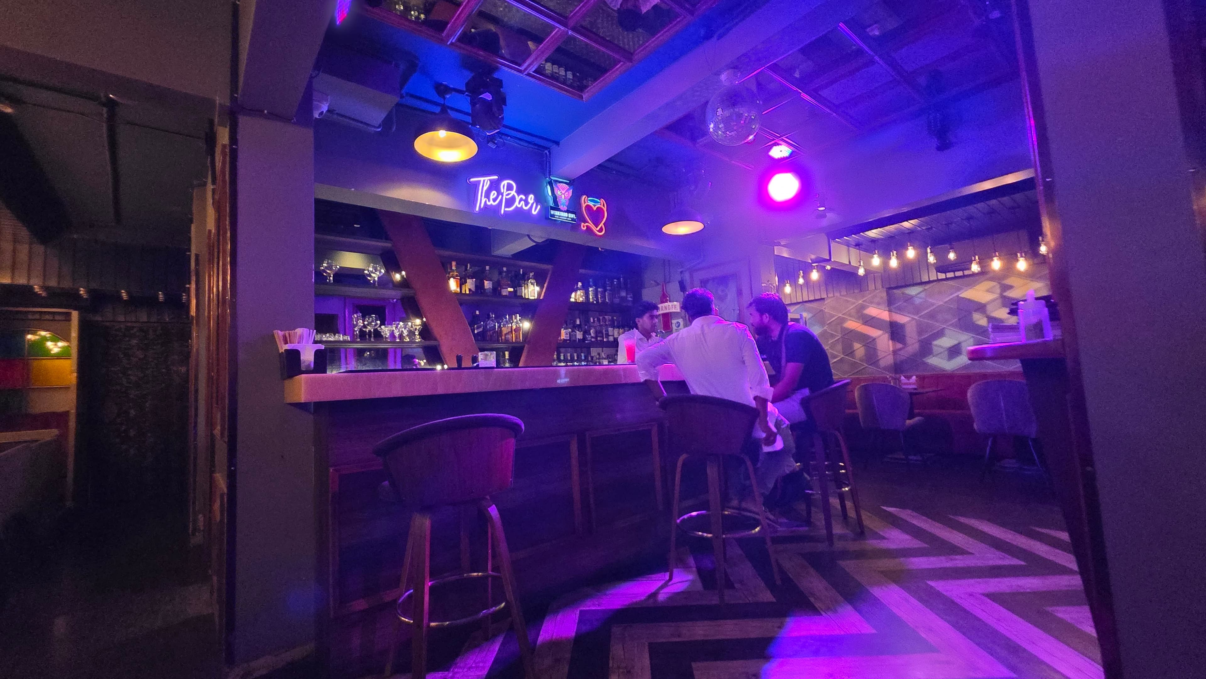 Winking Owl - Lounge Bar & Club