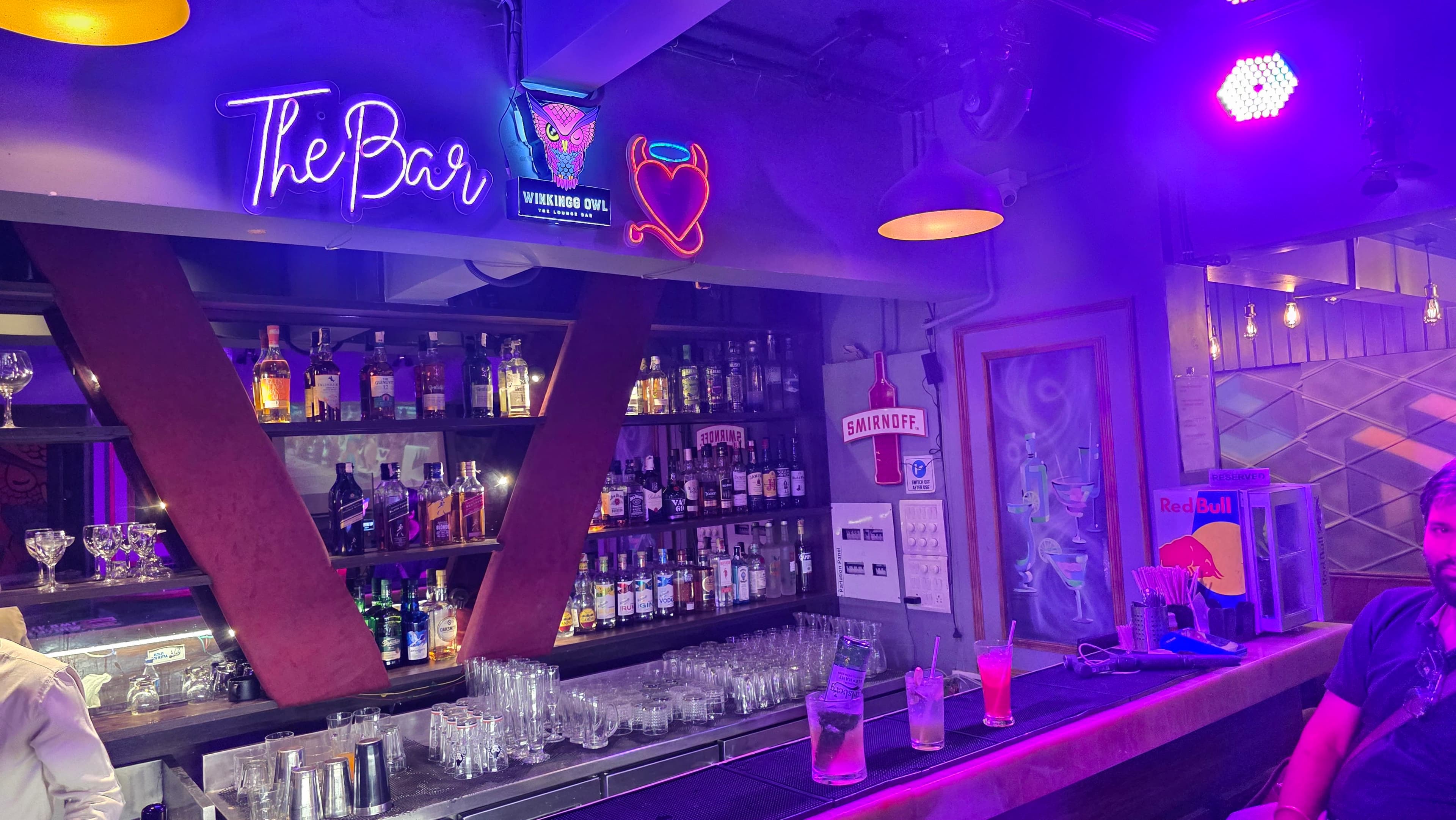 Winkingg Owl - The Lounge Bar